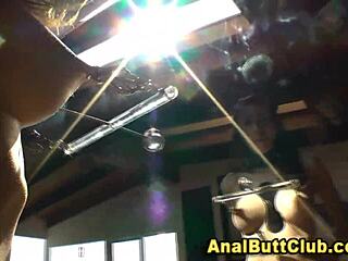 Watch this fetish blonde masturbate her gaping ass.