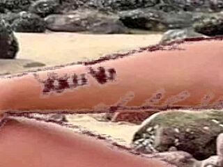 Drawing hot african babe in bikini then jerking off 😍