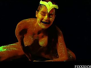 glow in the dark goddess