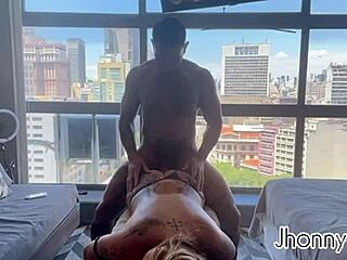 Blonde Luxx's Sensual Massage