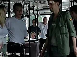 बस पर कमाल का पब्लिक सेक्स क्लिप
