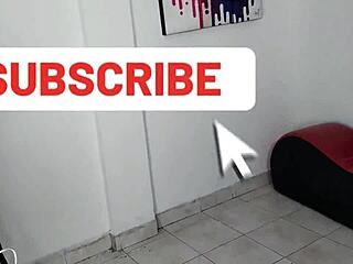 Grabo a mi hermanastra colegiala en un video porno casero?