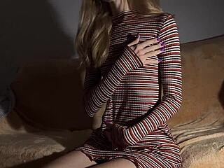 Close-Up Creamy Pussy Orgasm in Roommate's Secret Session