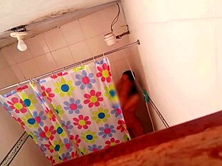 i love giving oral pleasure to tight teen 18+ pussy until orgasm and cum in mouth