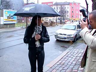 Reife Deutsche Hausfrau Fucked in Leder Leggings at Casting