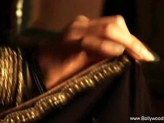 Wow! Exotic Indian babe masters sensual dance moves!