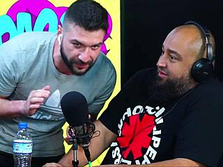 Ela voltou novinha do peito gostoso bem safada