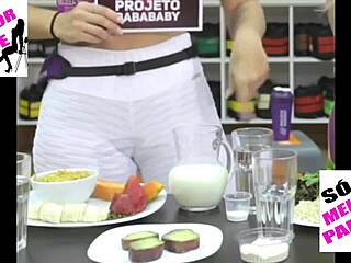 Kelly Key's Big Pussy Camel Toe Explodes in Leggings - Insane Gangbang!