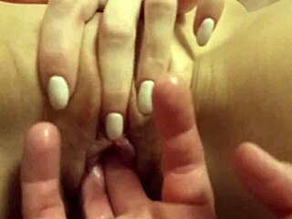 Amateur Couple Fucks in Missionary, He Cums on Belly