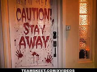 i watched petite cleo clementine in costume get tricked into it