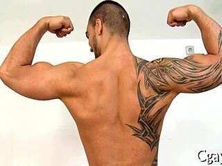 Janessa Jordan Sticks Huge Toy In Her Pussy