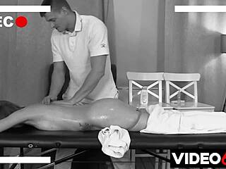 european cougar gets rough erotic massage from masseuse in high definition