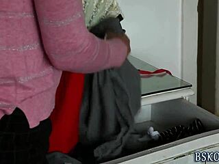 Watch Darla Crane get a massive facial from this hot milf babe