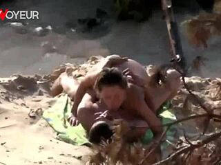 Beach voyeur hammers hot teen into sand