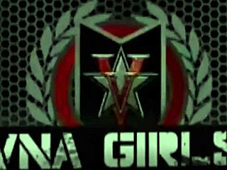 Blonde Vicky Vette Masturbates in Bikini Pool