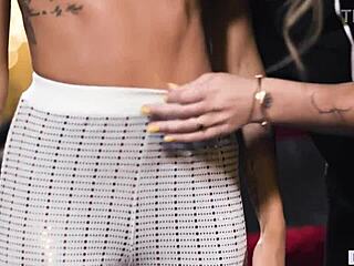 i love roleplaying with my huge tit geek girlfriend in our lesbian adventures