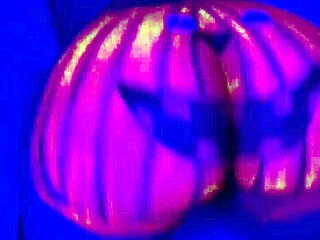 twerking the pumpkin in gay couple ass play!