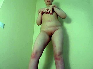 Naked Teen 18+ Body Exposed In Raw Webcam Session