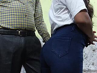 desi girl gets fucked by boss on first office day