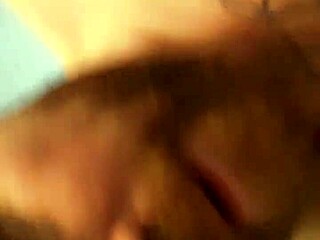 i'm mandeezy, horny and licking pussy on top until cum