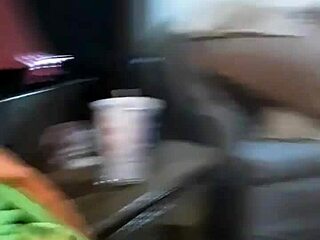 i'm mandeezy, horny and licking pussy on top until cum