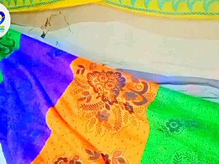 देसी भाई और बहन सालवार कमीज में हिंदी ऑडियो के साथ वाइल्ड हो जाते हैं।