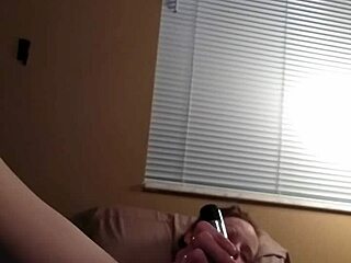 I, uh, watch this redhead masturbate solo with toys, it's so hot.