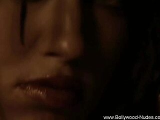 She Loves To Show Off Her Body Dancing Gracefully