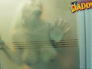 COGIENDO A MI NOVIA EN EL VAPOR CON GRAN POLLA