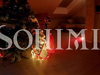 Teen's Dripping Asshole in Christmas Anal Close-Up.