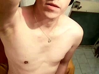 Mexican man masturbates to monster cock in Ecatepec