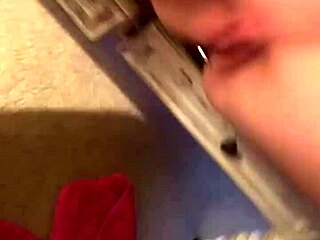 Watch this amateur getting her pussy fucked on the desk at home with a big cock.