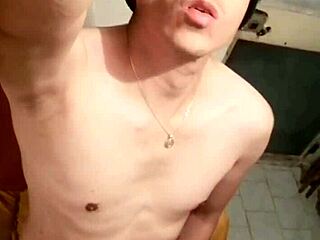 Mexican man masturbates to monster cock in Ecatepec