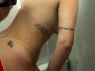 Sneaking into high-end store dressing room for hot public sex