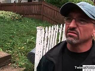 watch him lick that pumped pussy till she squirts!