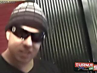 Mulata wife gives anal in abandoned building with Frotinha