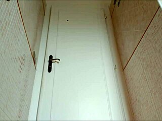 Italian secretary farts with big ass 😈