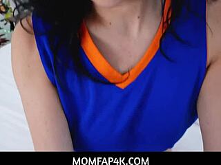 I watch huge tanned ass stepmom play with stepson during game