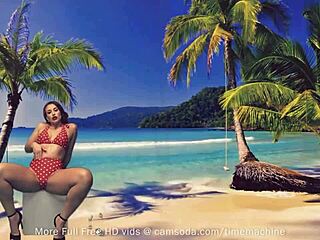 Curvy Amateur Girl Fucks Herself With Glass Dildo