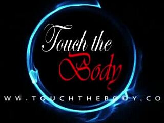 Yoni massage relaxes her pussy for better pleasure