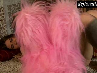 pamela sanchez feels intense pleasure with vibrator in public