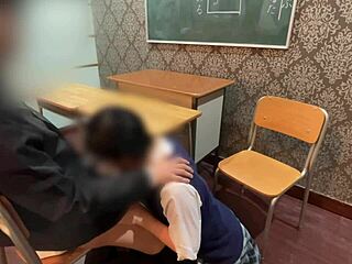chinese schoolgirl gets dirty with classmate in homemade clip