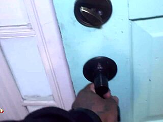 invited my doordash in for a big tip, spanish european gay