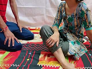 Aunty Gets Fucked By Teen Boy In Wedding Bride Scene With Close-Up Assfucking And Anal HD