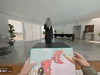 I’m Obsessed with Latina Stepsister Mary Riding in Cosplay