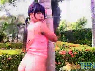 Tobie teen 18+ fingers her sweet pussy solo outdoors with lesbian teasing.