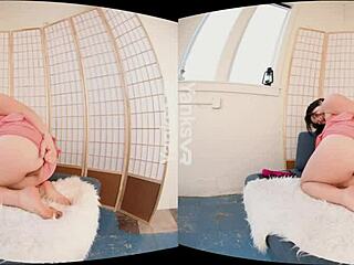 Yanks Amateur Hope Gold Cums Hard in Virtual Reality Solo!