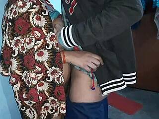 American Wife's Sister Alone, Sparks Fly in Homemade Arab Action