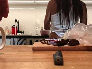 Young Amateur Wife Caught On Voyeur Cam Washing Dishes