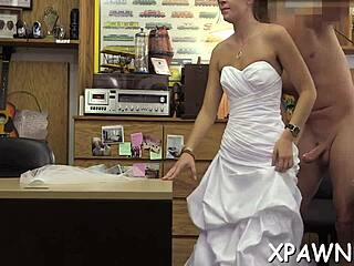 amateur couple shows ass and pussy in reality